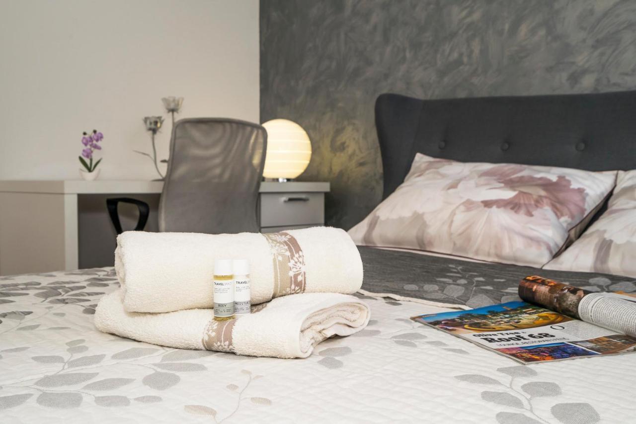 Luxury 1 Bedroom App Center&Balcony Free Parking Split Eksteriør billede